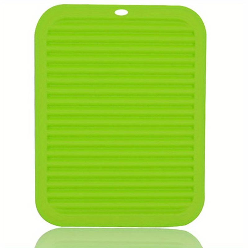 

1PC Of insulation pad, anti slip and anti scald cup, dining table cup pad, plate pad, silicone tableware water filter pad 1pc зелений