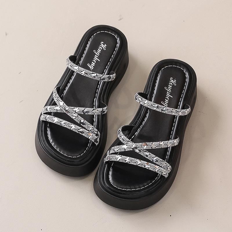 2025 summer new thick bottom with diamond slippers fashionable Internet celebrity heightening slippers small cool slippers