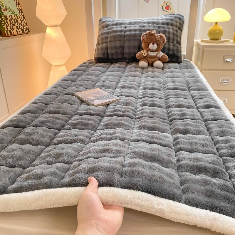 Materasso Peluche Coniglio Bubbly Classe A - Morbido Velluto Latte Tappetino Peluche per Letto Singolo da Dormitorio 0,9 m.