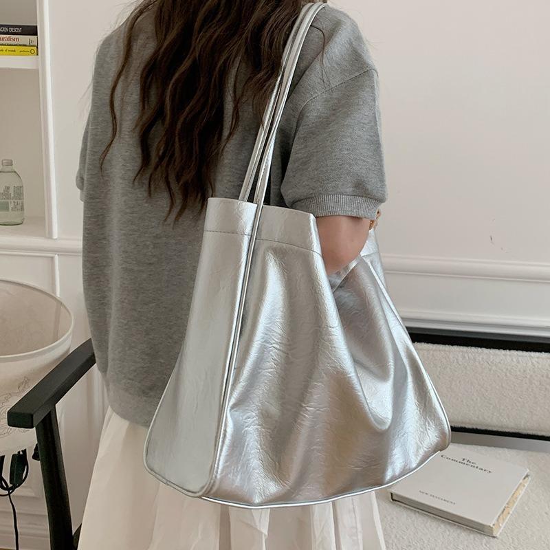 Retro large-capacity bag women's new trendy versatile tote bag fashion lazy wind shoulder commuter bag
