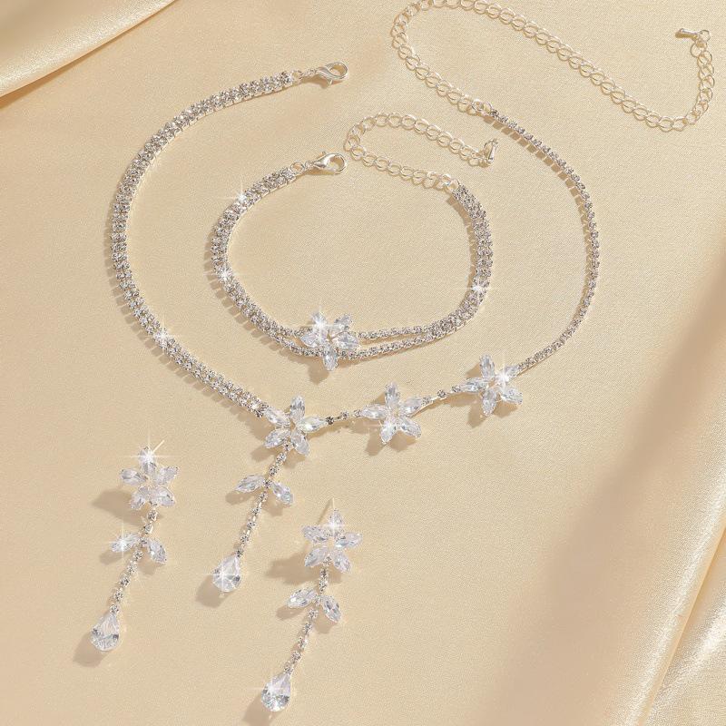 European & American Full Diamond Bridal Jewelry Set: Necklace, Earrings, Bracelet - Luxury Light Claw Chain Banquet Dress Accessories