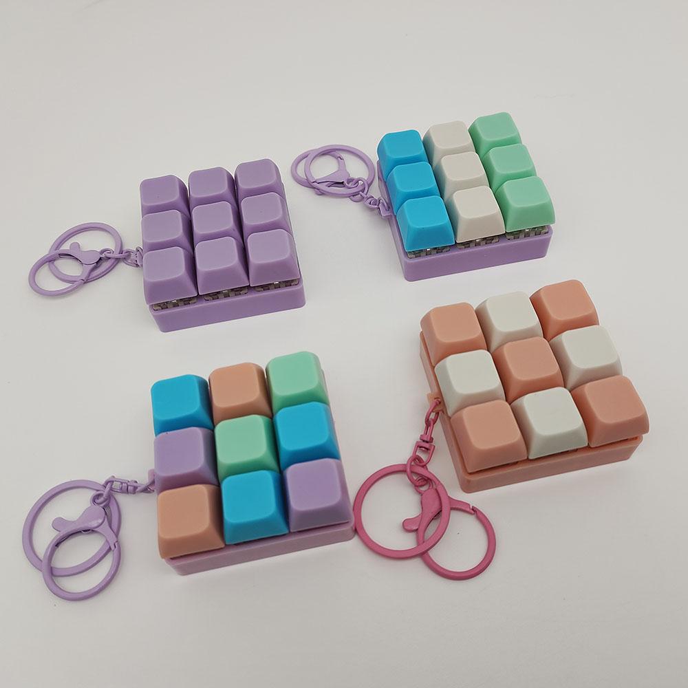 Stress-Relief Keyboard Keychain - Fidget Toy with Sound Effects, Perfect for Party Favors & Gifts, Purple