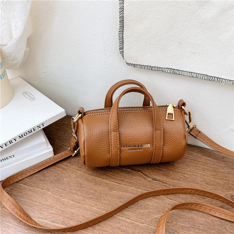 

Trendy Retro Mini Handbag For Children In Soft Leather Perfect For Daily Use коричневий