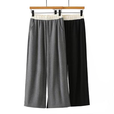 Partea inferioară (Îmbrăcăminte damă) – Capri și pantaloni