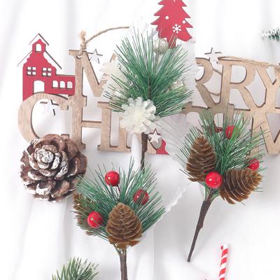 5 Stück 14cm Weihnachtsdekoration Künstliche Kiefernnadeln Beeren Blumenstrauß Basteln Weihnachtskränze Baum Wand Heim Zimmer Dekor