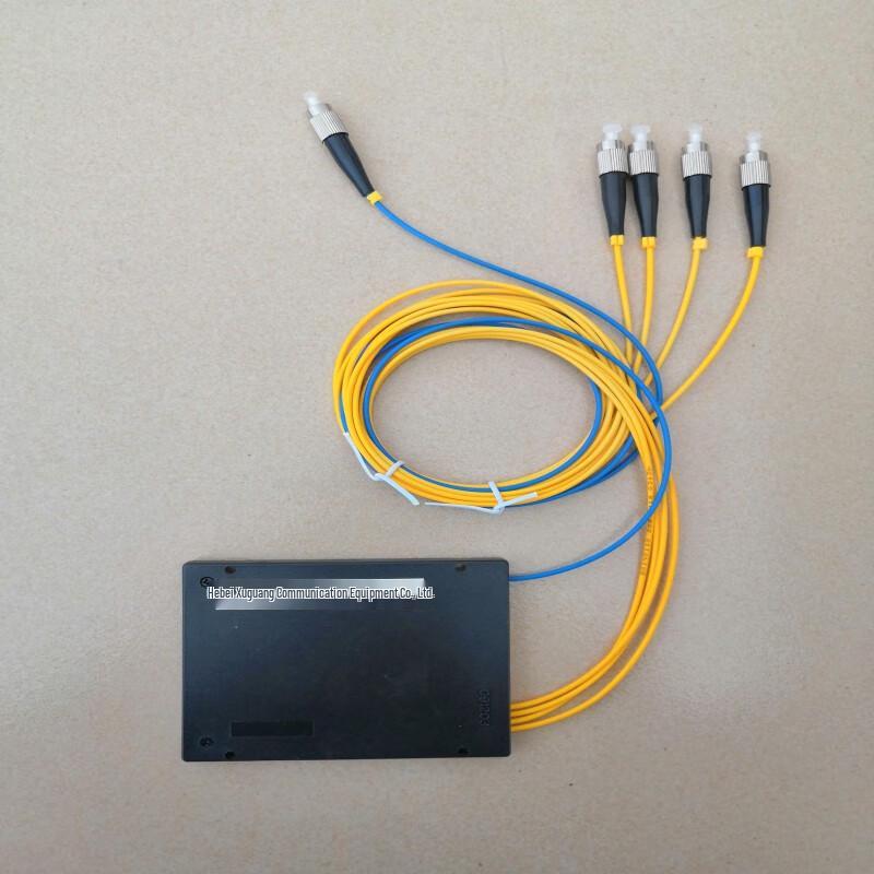 

Xupu Light 1x4 SC Plug-in Optical Splitter