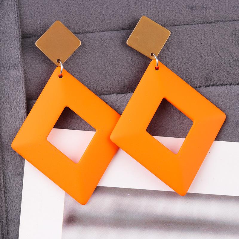 

Vintage Style Exaggerated Statement Earrings Lightweight Large Geometric Design Fashion Accessories for Women and Girls One Size шафрановий