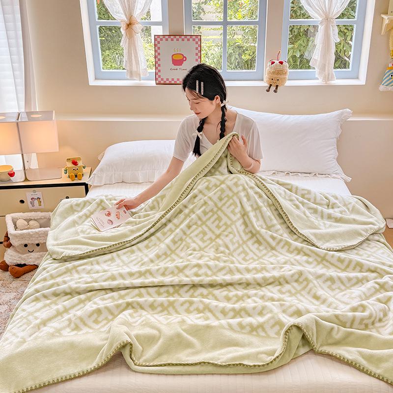 A-Class Plush Penguin Velvet Blanket - Double-Sided, Thickened, Imitation Cashmere Throw for Dorms and Shawls