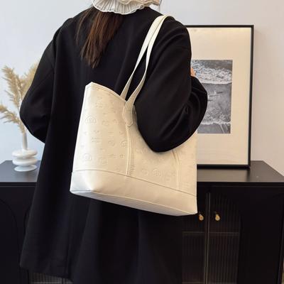 Fashion Handbag Simple Large-capacity Tote Bag New Casual and Beautiful Embossed Shoulder Bag
