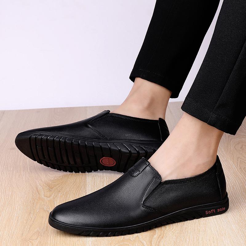 Herrenschuhe aus echtem Leder, lässige Business-Schuhe, leichte Halbschuhe, rutschfeste Fahrschuhe, Wanderschuhe der Luxusmarke, Mokassins
