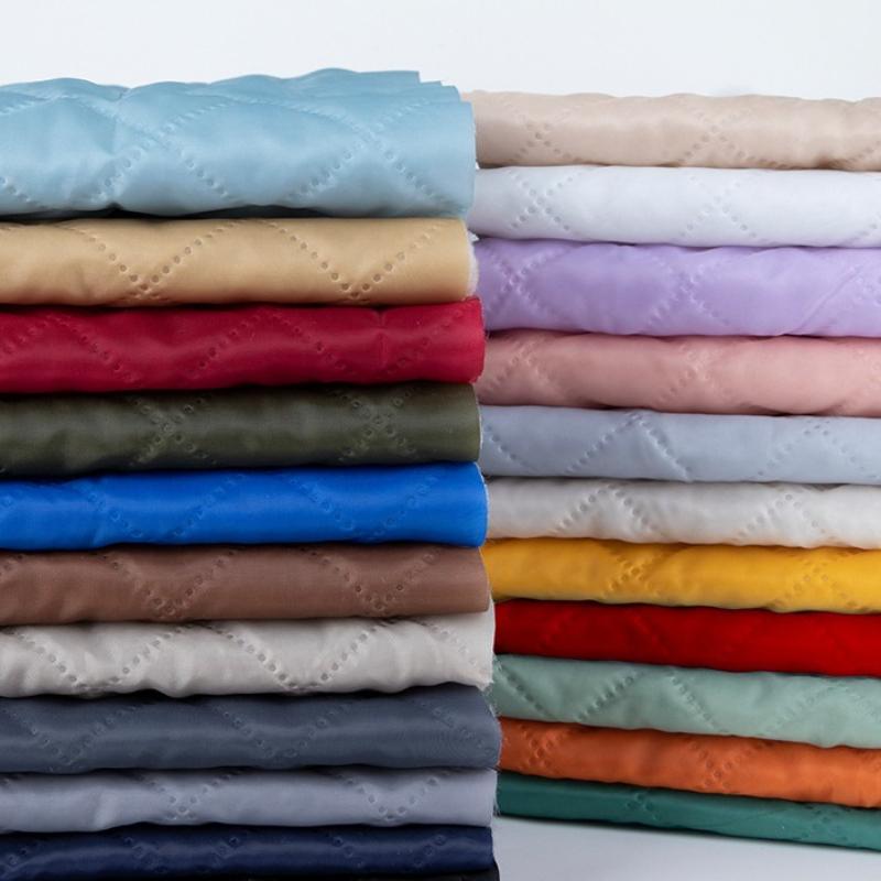 Verdickende gesteppte Einlagen Futter Baumwollstoff für Herbst- und Wintermantelfutter Baumwollwattierte Jacke Stuhlkissen Handgemacht