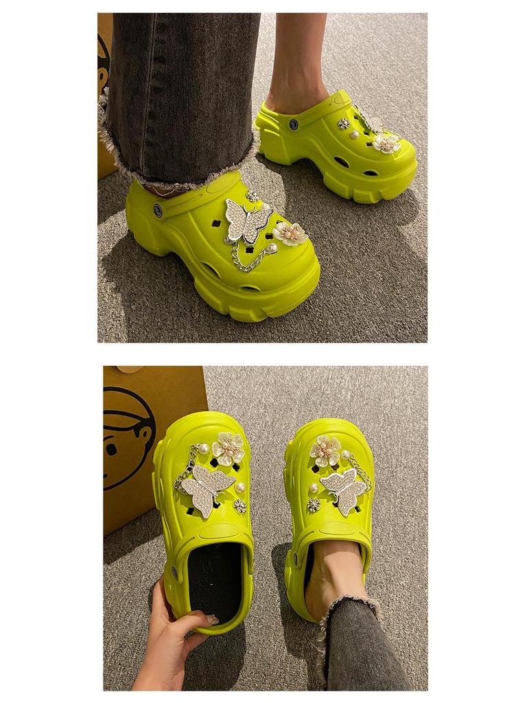 Women's Summer Platform Sandals: Closed-Toe Slippers with Thick Soles, Pearl Rhinestones, Chain Accents.