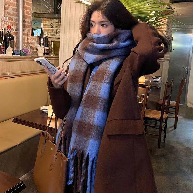 

Women s Imitation Cashmere Scarf - White Tassel, Warm & Versatile for Autumn/Winter 210*30cm