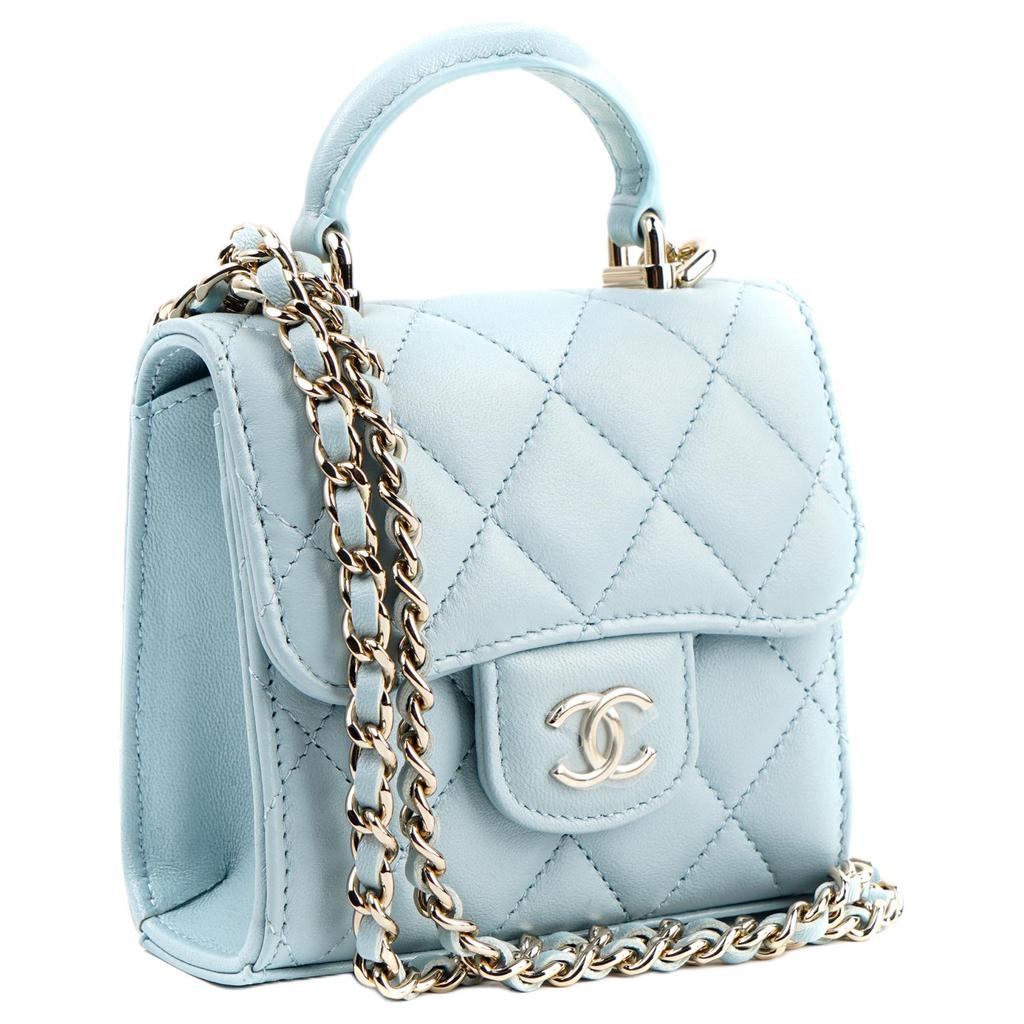 Chanel Diamond Pattern Leather Chain With Magnetic Buckle Closure Sheepskin And Gold Metal Handbag Women'S Baby Blue