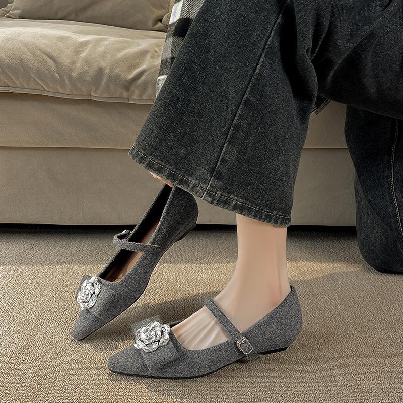 

Замшевые туфли Xiaoxiangfeng Мэри Джейн женские на танкетке новая модная обувь с цветком и стразами на мягкой подошве женские туфли 40