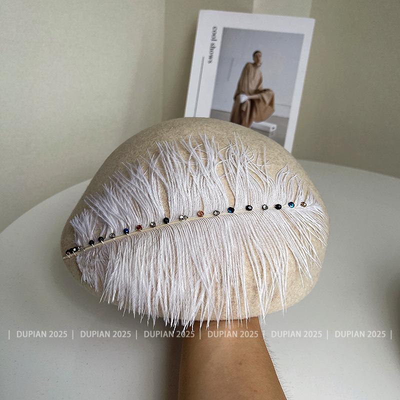 Boina Decorativa de Lana con Diamante de Pluma Francesa para Mujer, Sombrero de Invierno de Alta Gama Versátil, Sombrero de Pintor, Gorro de Copa Cálido de Moda