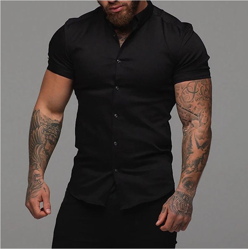 Camicia da Uomo a Maniche Corte in Tinta Unita con Colletto a Revers - Vestibilità Muscolosa