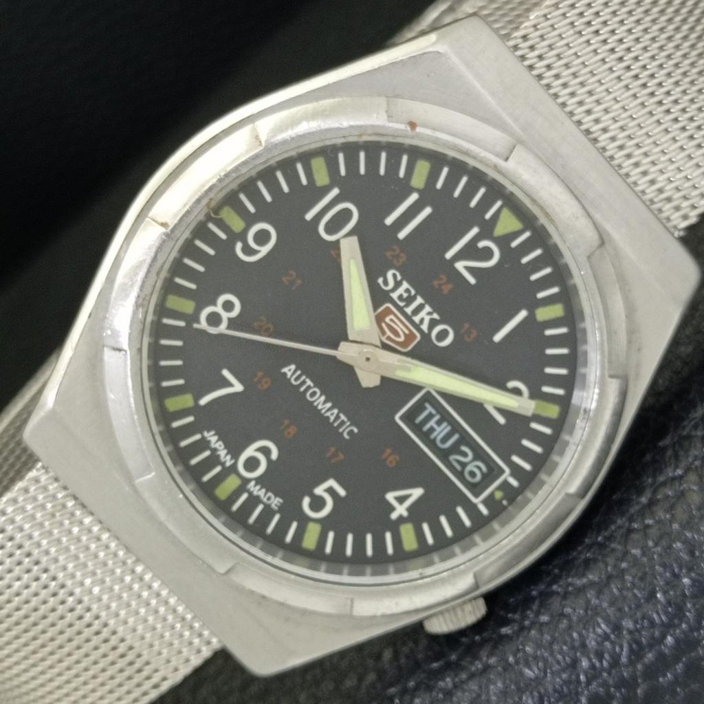 Seiko 5 AUTOMATIC JAPAN 7009A MENS VINTAGE BLACK COLOR DIAL WATCH A701318-5 R206a-a701318