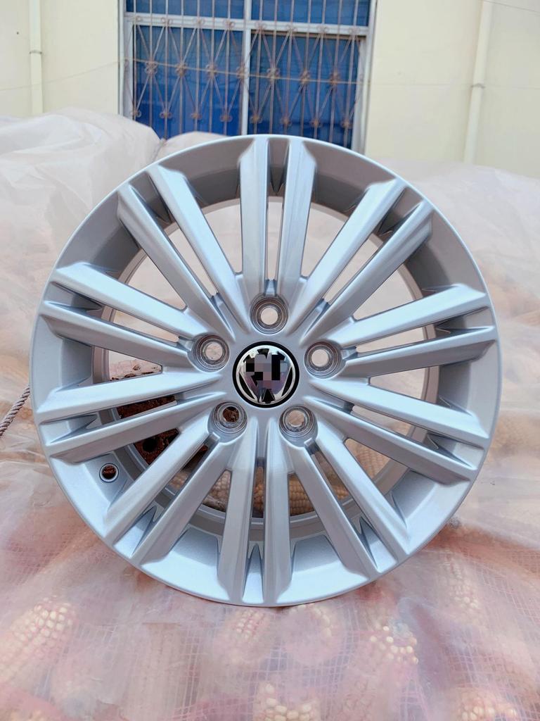 Compatible with 14", 15", 16" Volkswagen New Santana and Jetta Aluminum-Steel Wheels