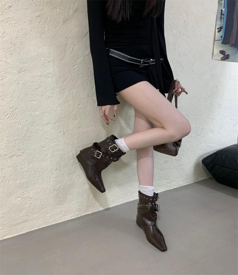 Women's shoes 2025 new American Spice Girl riveted trouser legs heightened pointed short boots women's autumn and winter new western cowboy boots