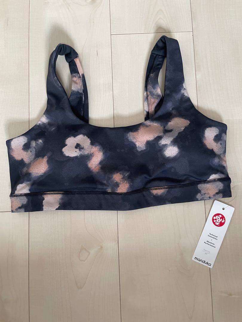 

[USED] Manduka Yoga Wear, Black and Pink Floral Print, Size M
