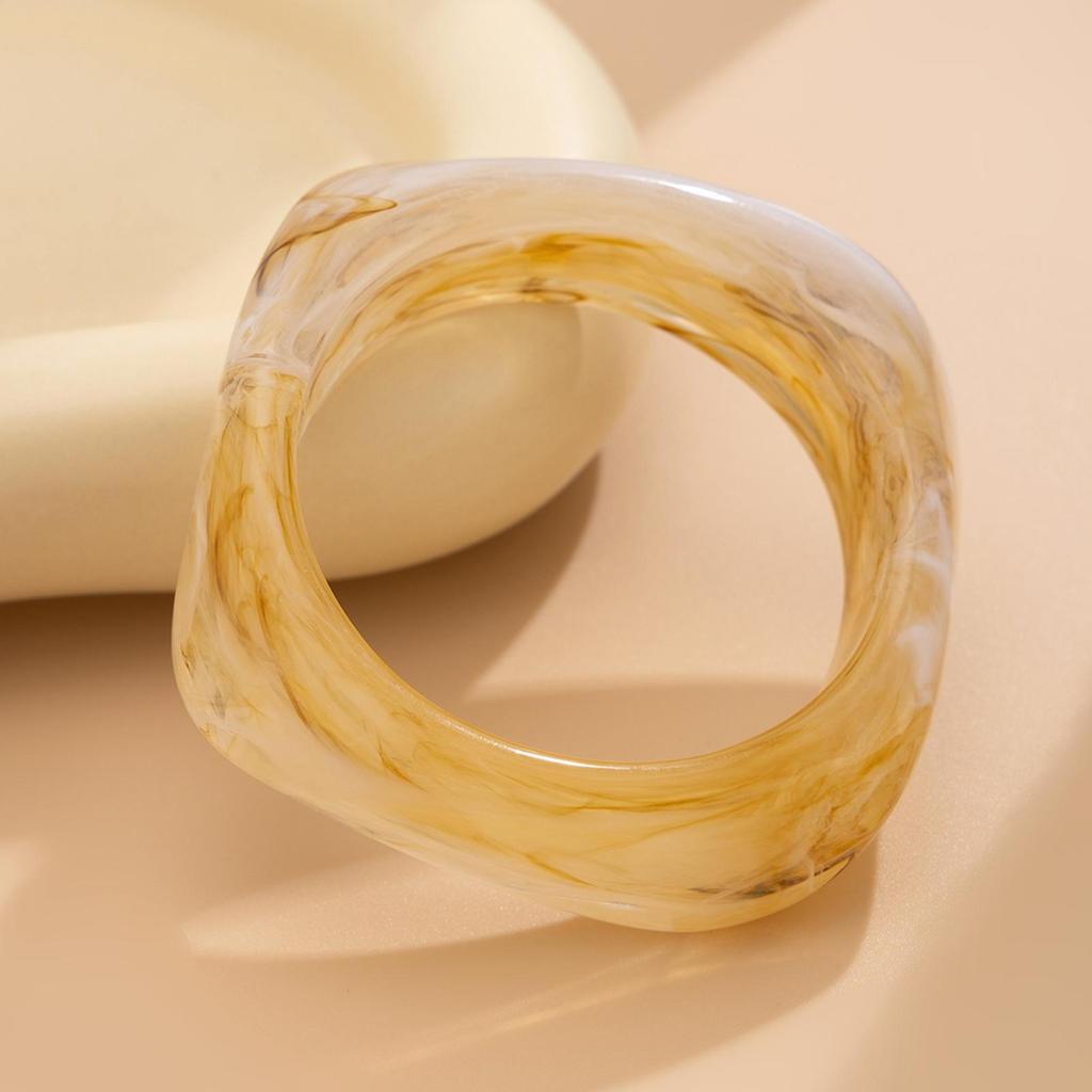 Chunky Bangles 4-Pieces Vintage Chunky Resin Bangles Fashionable Wide Colored Wrist Jewelry For Parties Birthday Performance