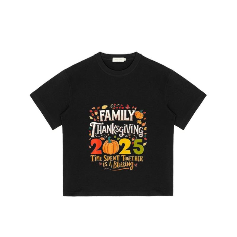 Familien-Thanksgiving 2025 T-Shirt Schwarz Kürbis Blätter und Text Design für Feiertagsfeier