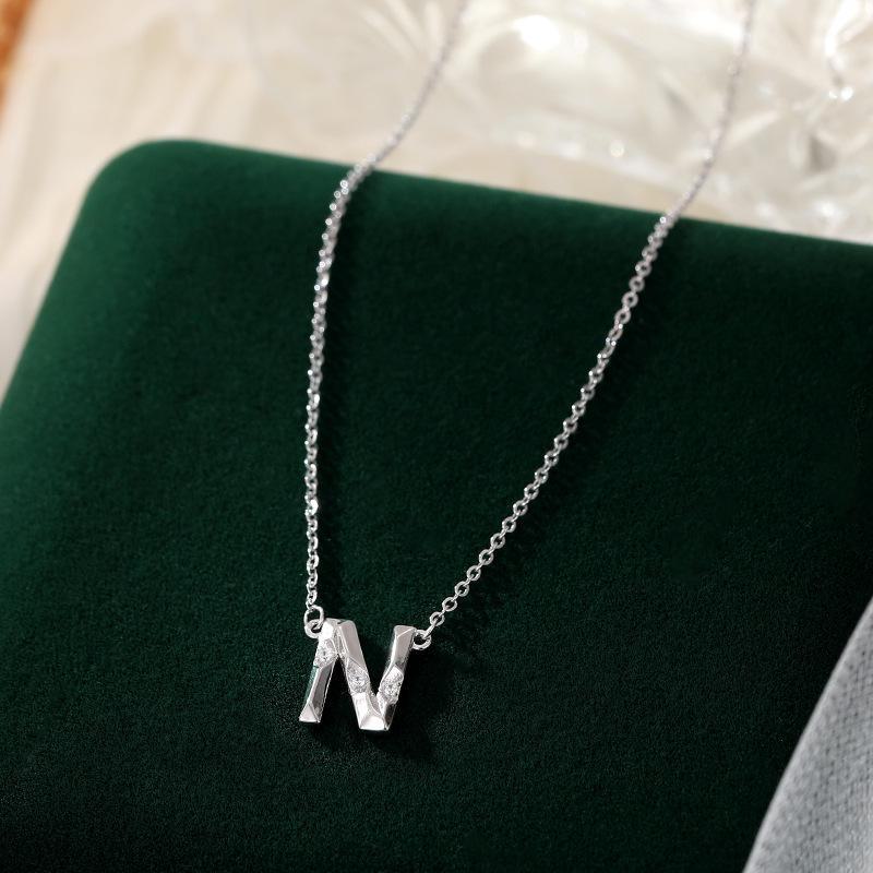 Banyan Tree S925 Silber Halskette mit englischen Buchstaben und Diamanten – Elegante und vielseitige Schlüsselbeinkette für Damen