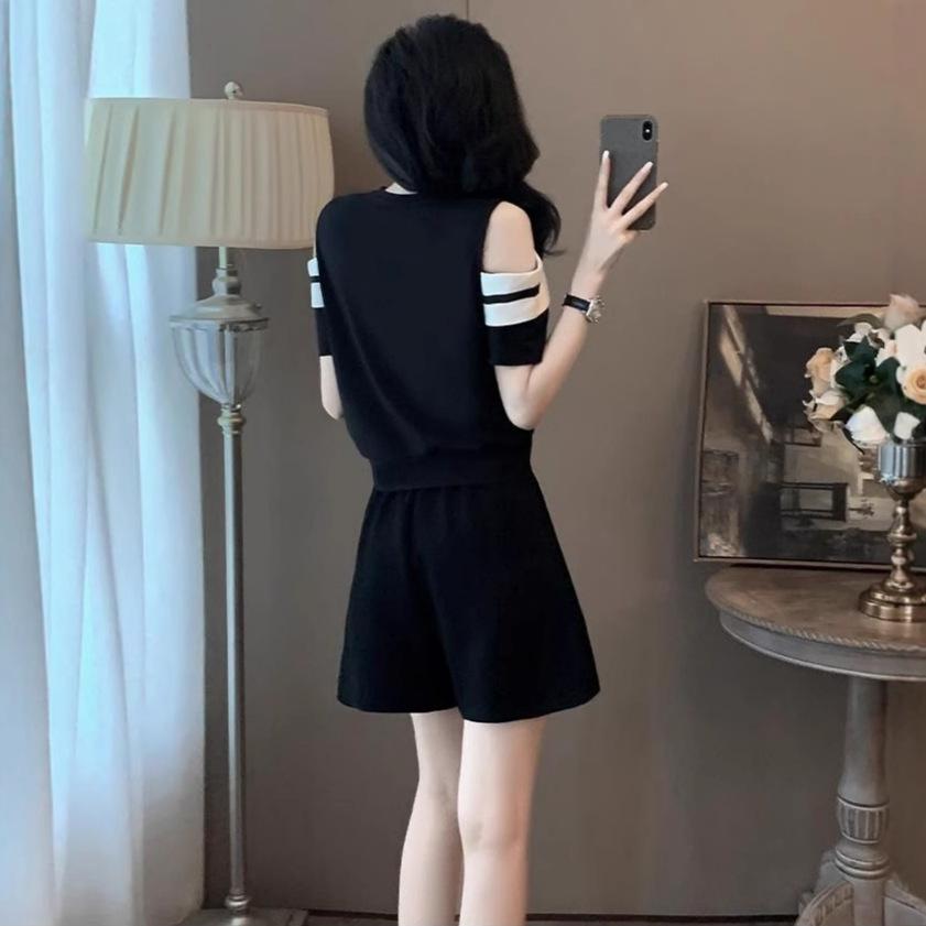 Sports Casual Suit for Women Summer Fashion Sexy Hottie Off-shoulder Short-sleeved Shorts Two-piece Set