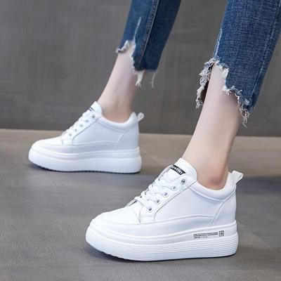 Sapatos femininos modernos e modernos, verão 2024, novos, versáteis, respiráveis e antiderrapantes, salto inclinado com cano baixo elevado