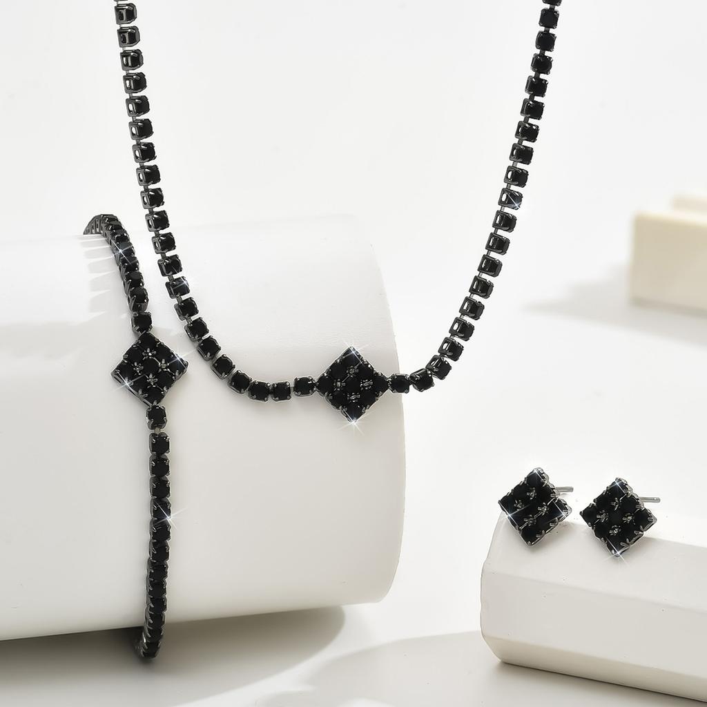 High-end Niche Versatile Necklace Earrings Jewelry Set New Exquisite and Simple