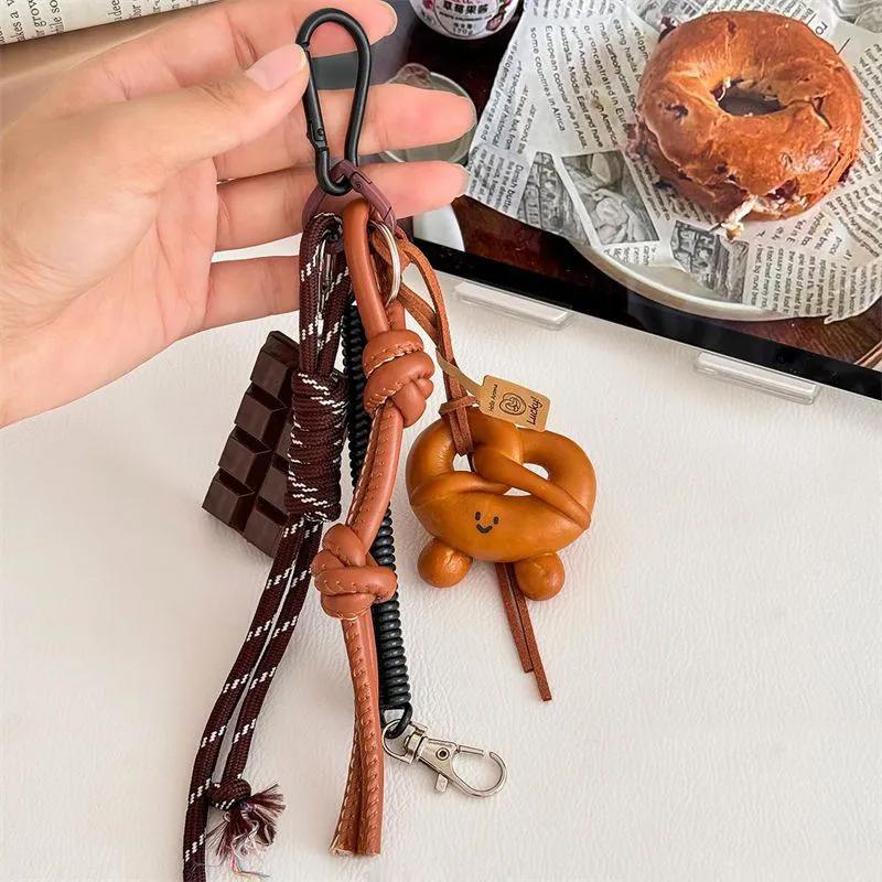 Llavero de cuerda tejida con pan pequeño de agua alcalina, colgante para bolso, decoración, piezas y accesorios para bolsos