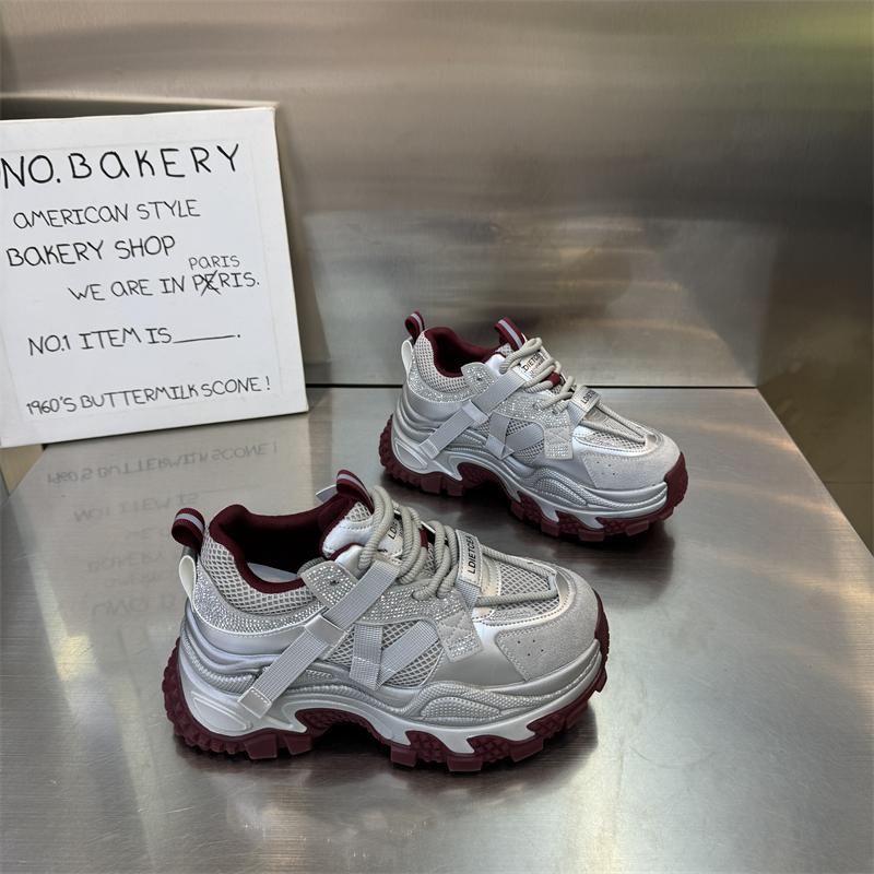 

fashion Women s Fashionable and Trendy Running Sneakers Comfortable and Wear-resistant Outdoor Lace-up Women s Summer Breathable Shoes 40 серебряный