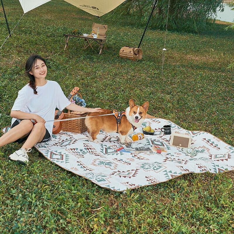 MOBIGARDEN Portable Machine Washable Outdoor Picnic Mat