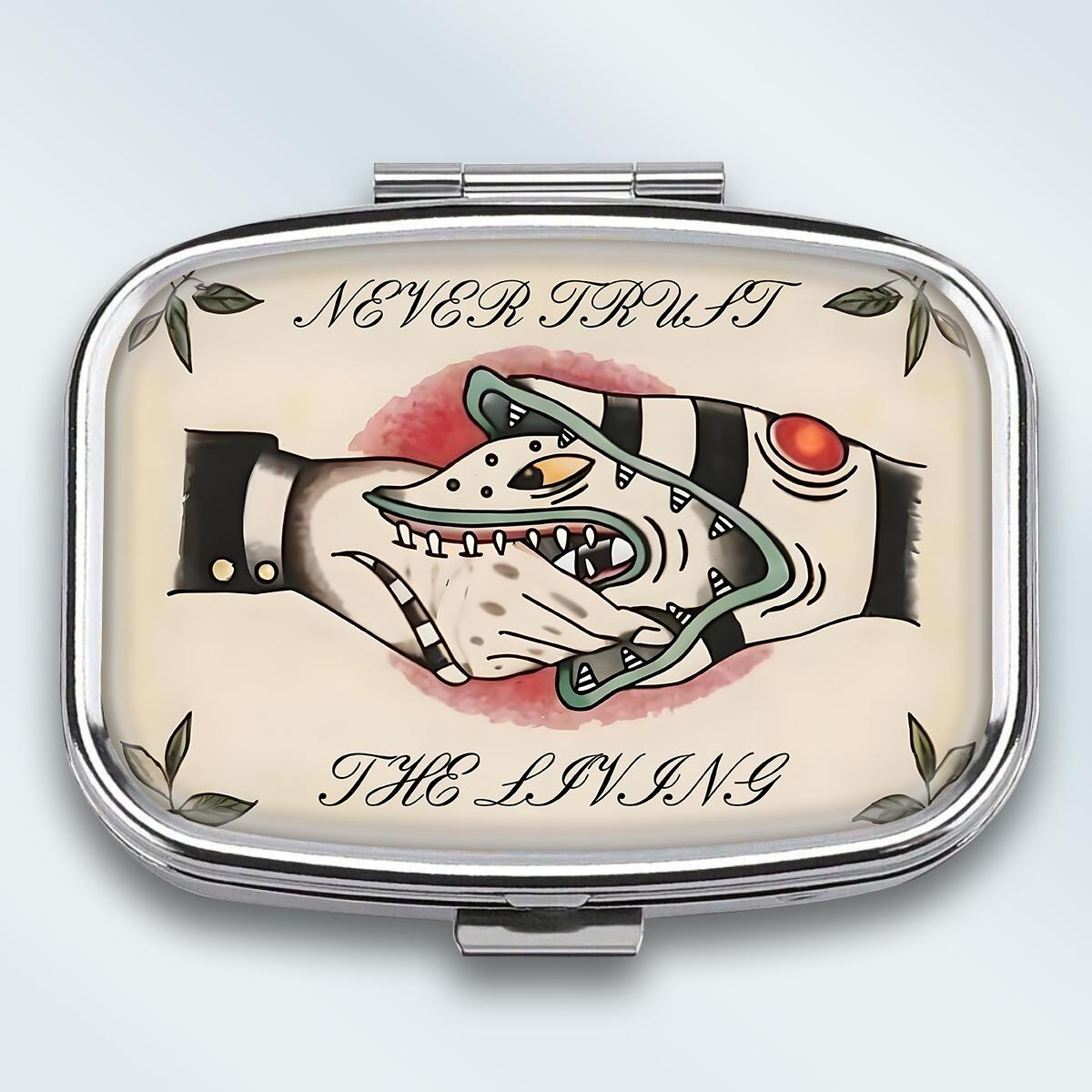 

Portable Pill Box with 2 Compartments, Mini Metal Medicine Organizer Case, Cute Printed Pill Container for Vitamins, Pills, Jewelry, Travel, Daily Use різнокольоровий