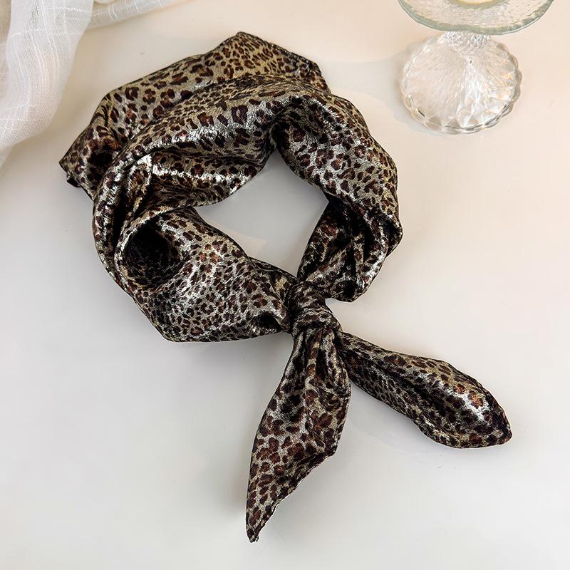 American Retro Hottie Silver Headscarf Female Sweet and Cool Personality Versatile Y2k Hip-hop Hip-hop Square Scarf