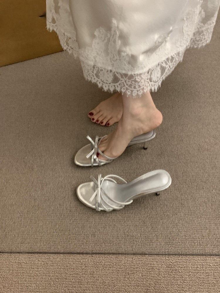

French gentle bow high-heeled sandals women s summer wear with skirts, beautiful open-toed casual word with cool slippers 39 серебряный