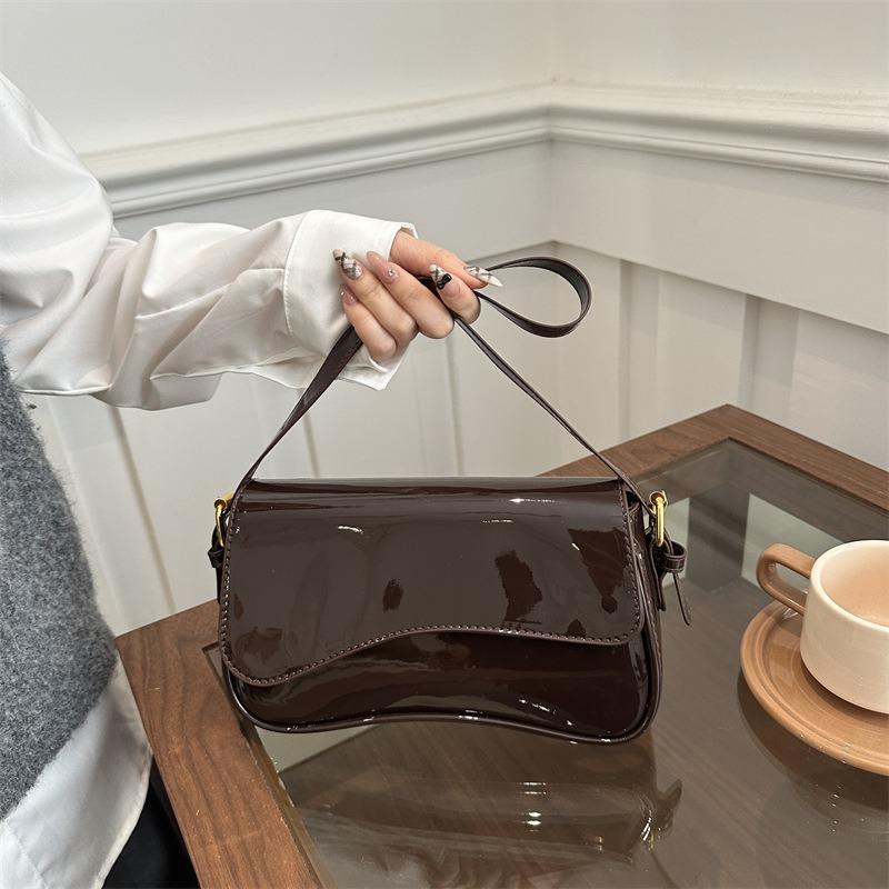 New High-end Textured Handbag, Solid Color, Simple and Versatile Temperament, Shoulder Messenger Bag, Patent Leather Glossy Commute