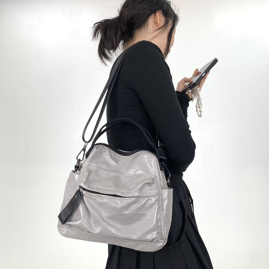 Y2K Street Personality Hot Girl Handbag with Multiple Pockets and Zipper Retro Single Shoulder Crossbody Bag