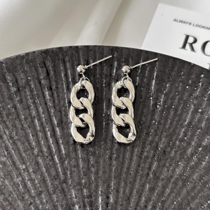 Amber Coffee French Retro Luxury Earrings - Women's Elegant Studs with Niche Design