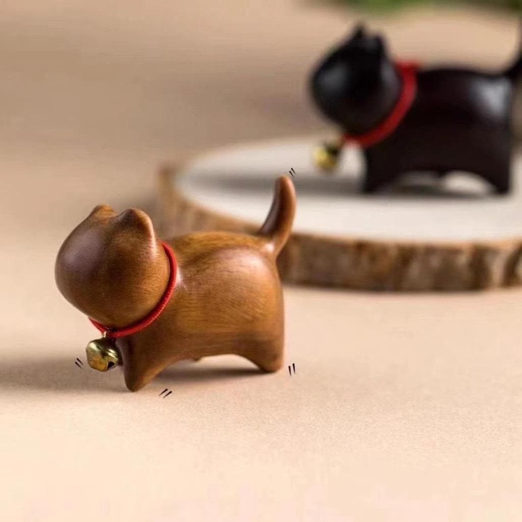 Rainbow Wood Carving: Cute Cat Desktop Ornament - Creative Miniatures for Home Decor