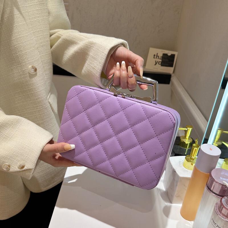 MDNG Quilted Makeup Organizer Bag Small