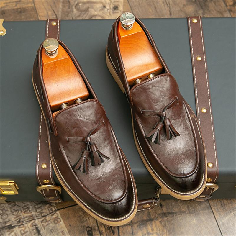 

Модные Роскошные Дизайнерские Новые Мужские Заостренные Черные Коричневые Лоферы с Кисточками Обувь для Мужского Формального Свадебного Платья Выпускного Вечера Zapatos Hombre 39