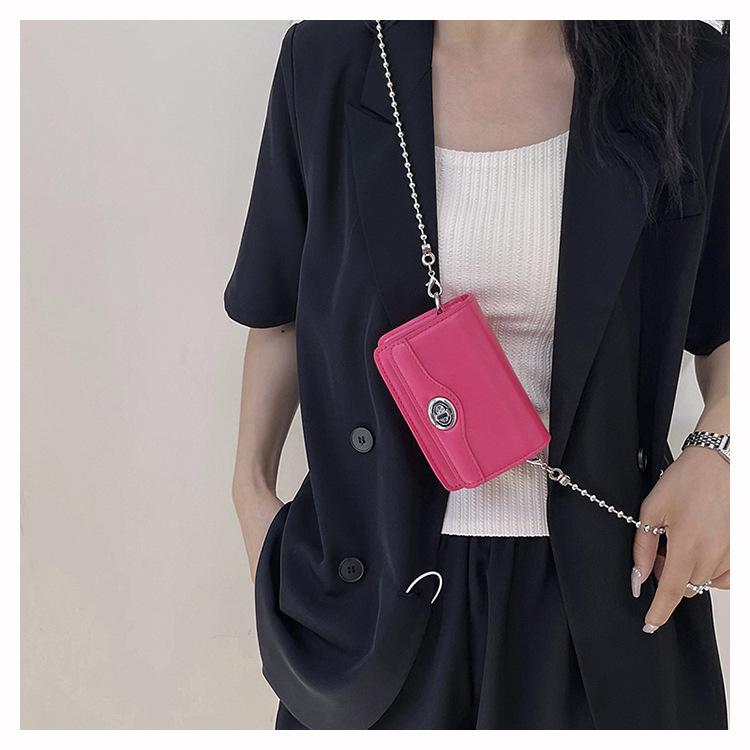 Frühling/Sommer Kinder Umhängetasche - Euro-amerikanische Mode, Socialite-Stil, Einfaches Verschlussdesign, Kettenriemen, Kompakte quadratische Lippenstifttasche für Damen