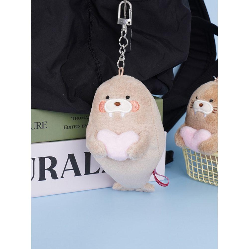plusyplusy walrus keychain beige brown