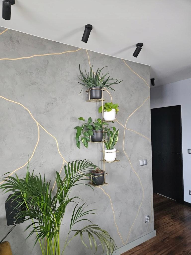 Glam Jungle 3 Metal Wall Planter Vertical Holder for 5 Pots Gold Cascading Plant Shelf