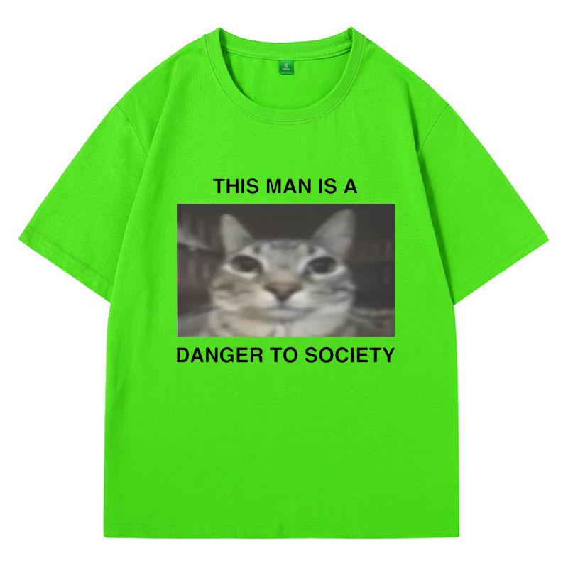 Забавная футболка с мемом про кота для мужчин и женщин. Этот человек опасен для общества. Фото котенка в анфас. Футболка с шуткой. Модная футболка оверсайз с короткими рукавами. 4XL