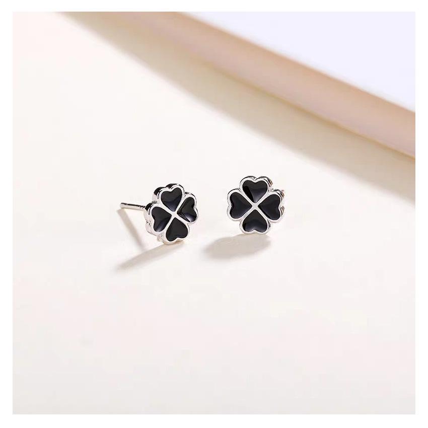 S925 Sterling Silver Korean Style Four-Leaf Clover Heart Stud Earrings for Women