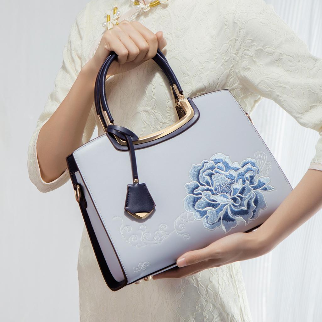 Mother'S Day Gift Embroidery New Chinese-Style Large-Capacity Portable Lady'S Mother Bag Atmospheric High-End Messenger Women'S Bag