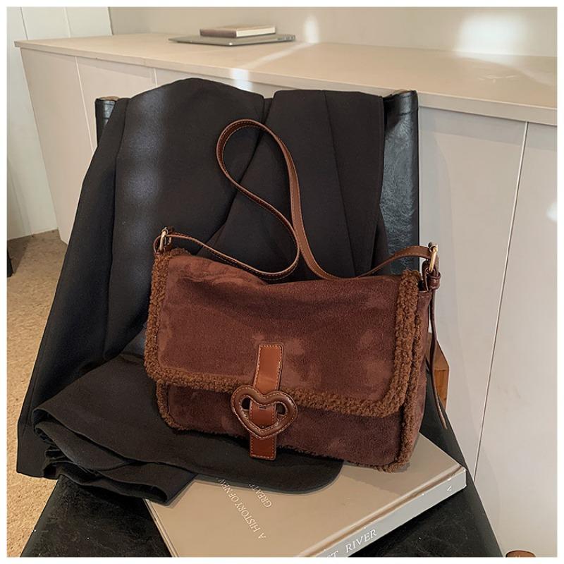 Autumn and Winter Retro Christmas Style Niche Tote Bag Versatile Personality Maillard Women Commuting Texture Messenger Bag